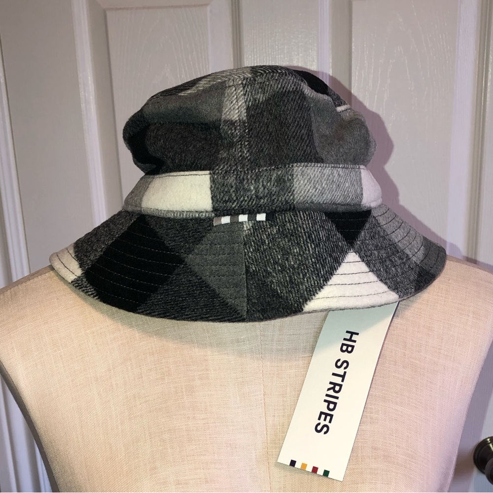 HBC bucket hat and gloves